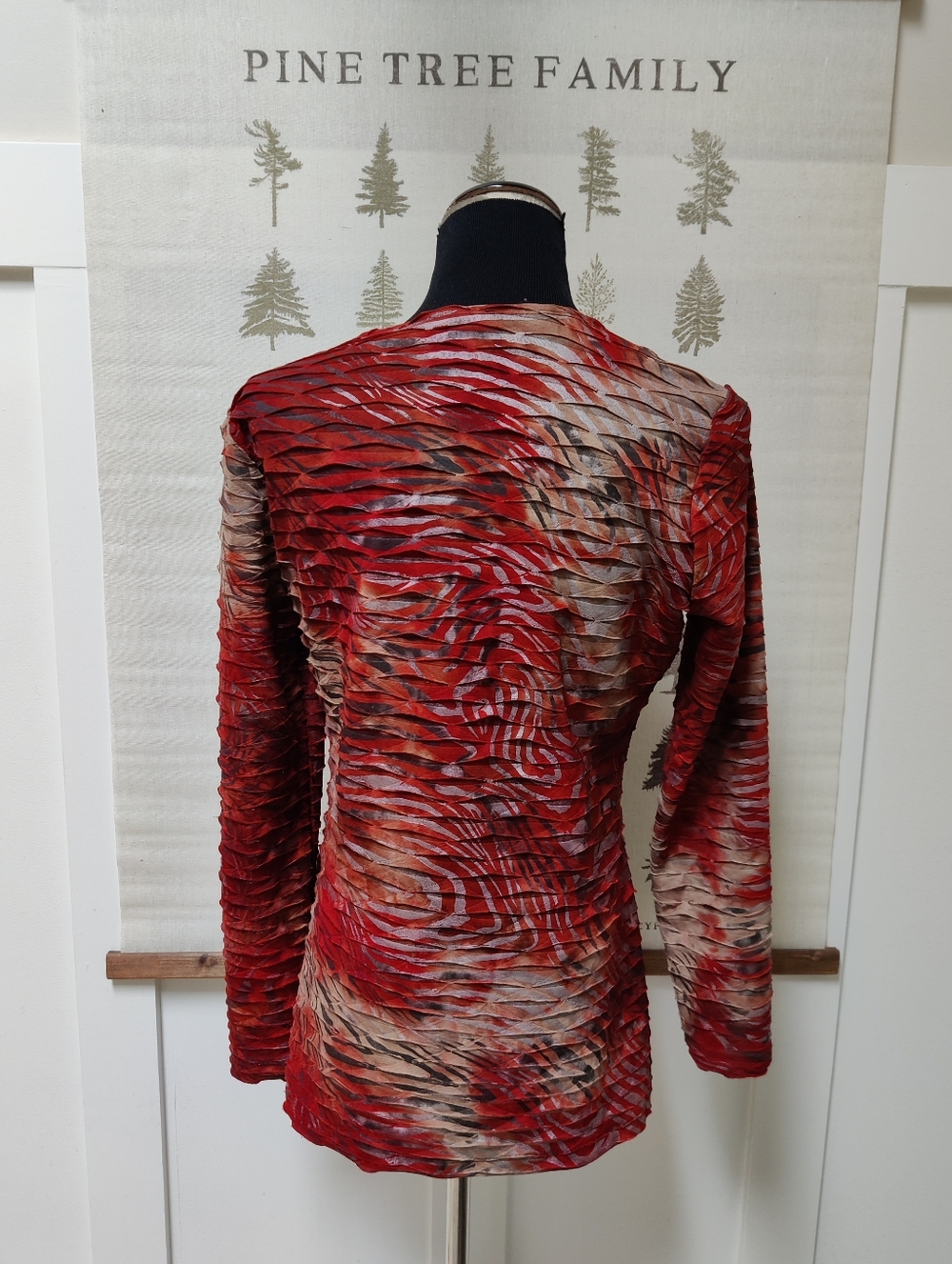 Conrad C Collection Textured Red Abstract Long Sleeve Top - Buckle Detail - Med - Picture 3 of 7